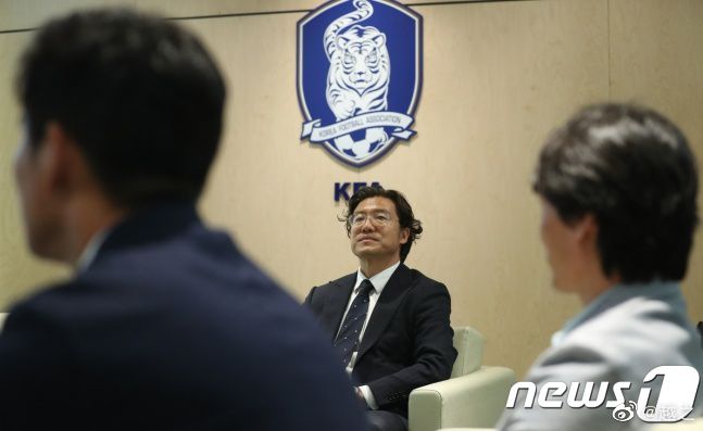 阿莱格里还表示：“怀森在比赛中是一名非常自信的球员，双脚技术都很好。